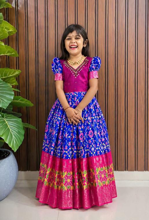 kids gown kanjivaram silk Wholesale children clothing market in India